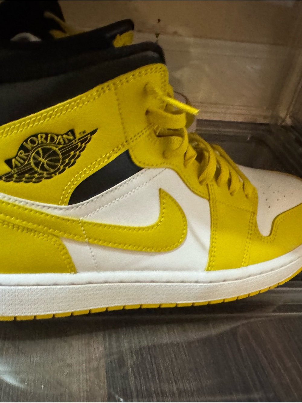 Nike Air Jordan 1 Mid Yellow/White Men's Sneakers